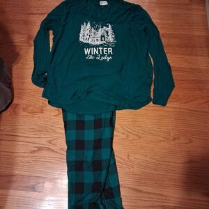 Maurices Green Winter Ski Lodge Pajama Set